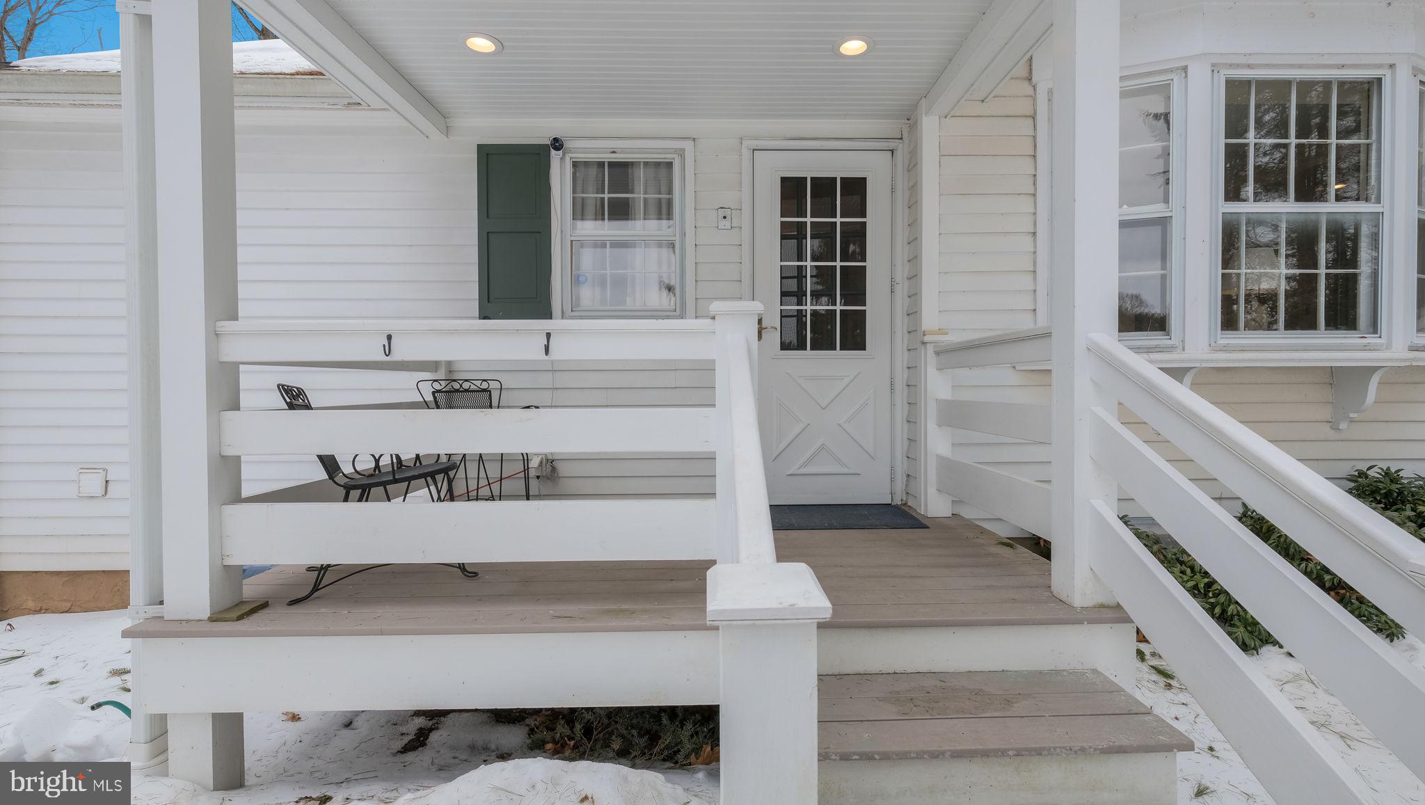 PEBBLE HILL - Residential