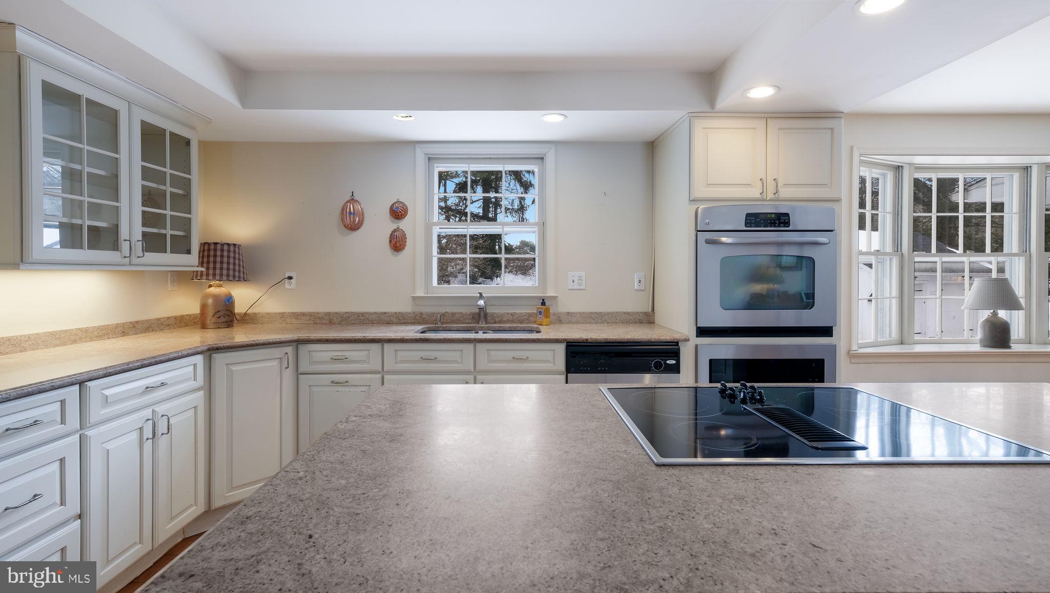 PEBBLE HILL - Residential