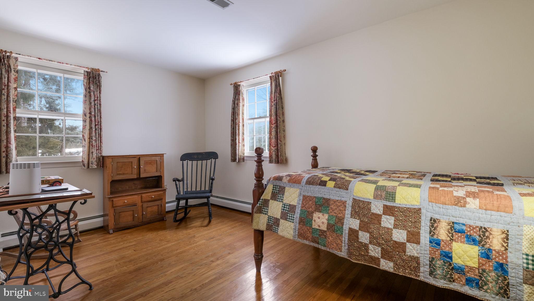 PEBBLE HILL - Residential