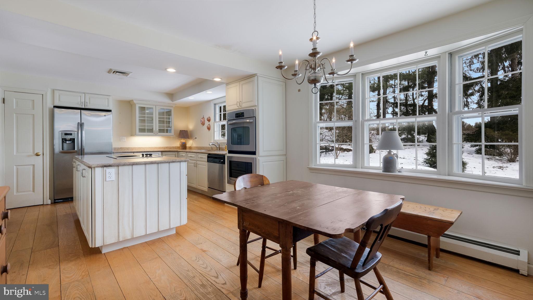 PEBBLE HILL - Residential