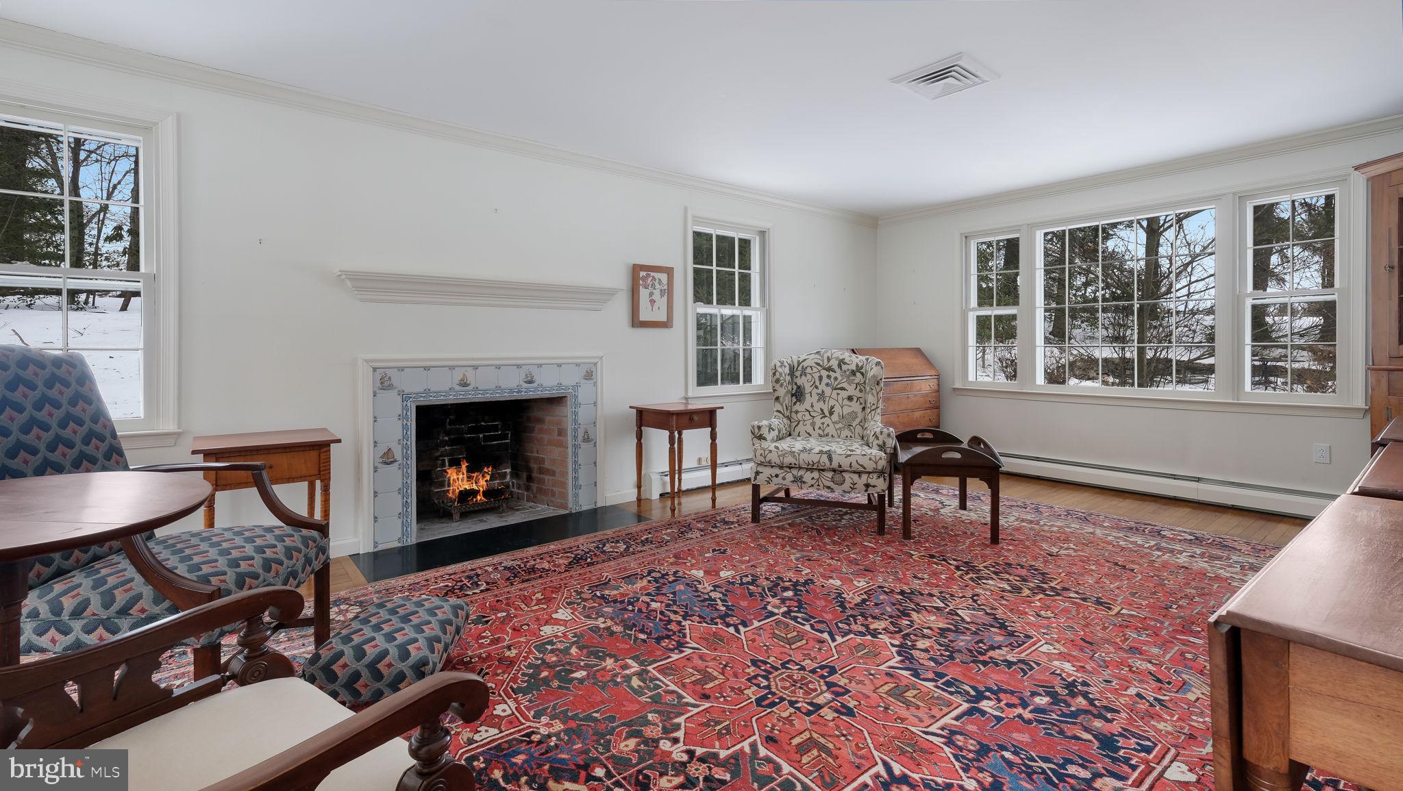 PEBBLE HILL - Residential