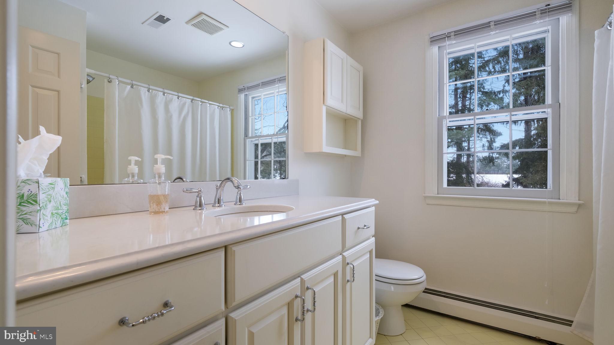 PEBBLE HILL - Residential