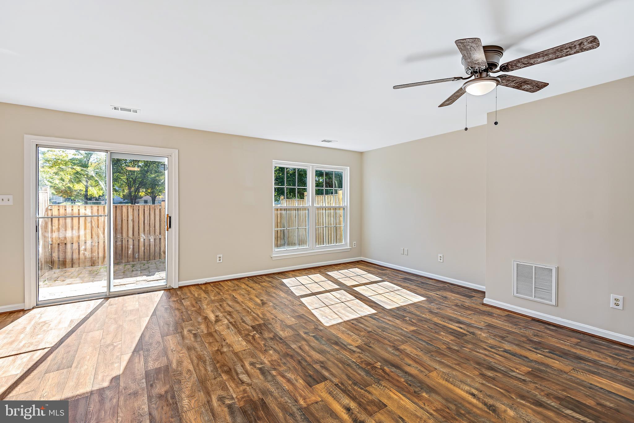 PRINCETON SQUARE PLAT FO - Residential