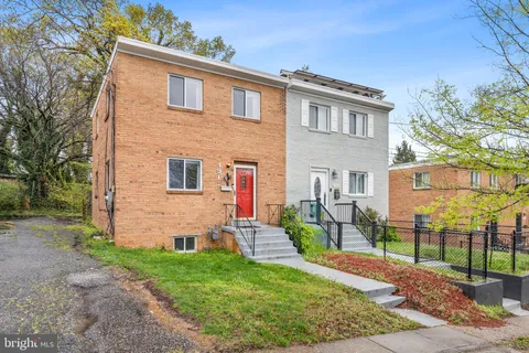 MLS: DCDC2193914