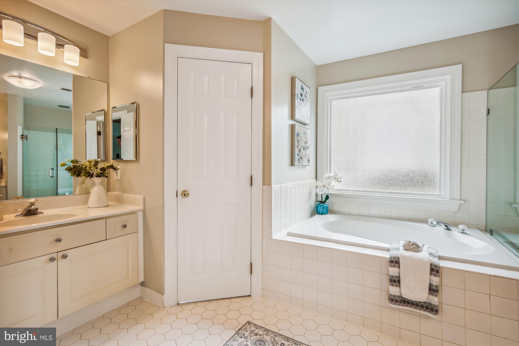 HOLLY CREST - Residential