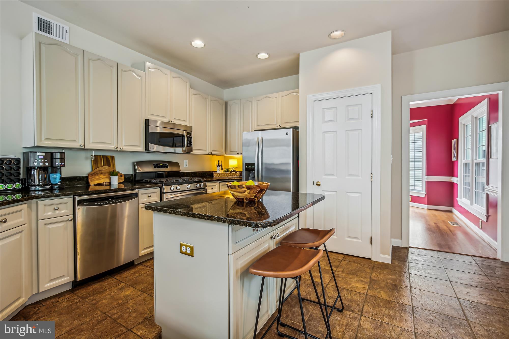 HOLLY CREST - Residential