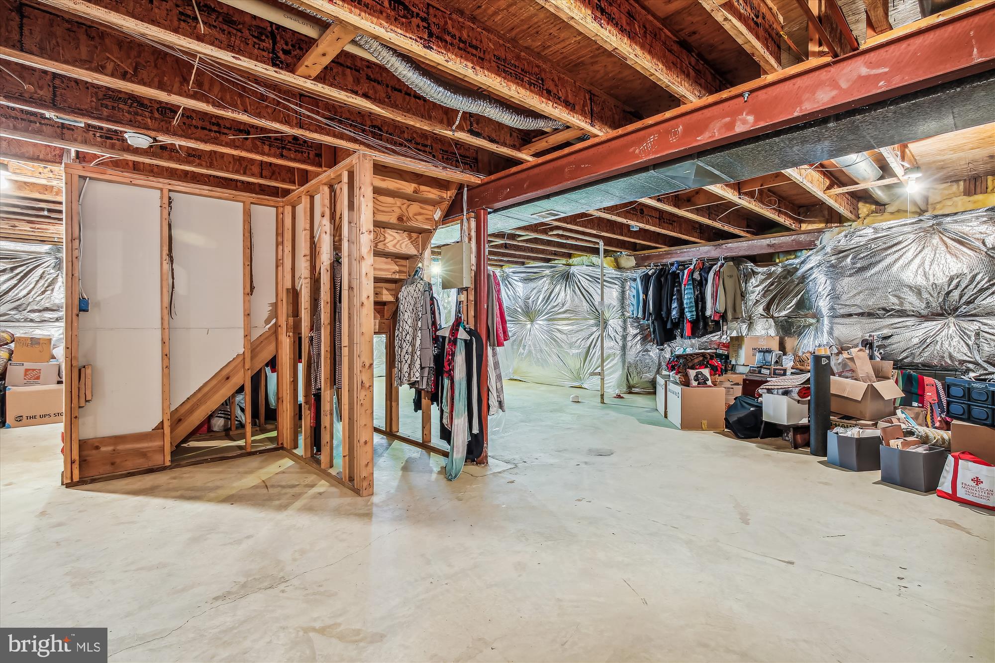 HOLLY CREST - Residential