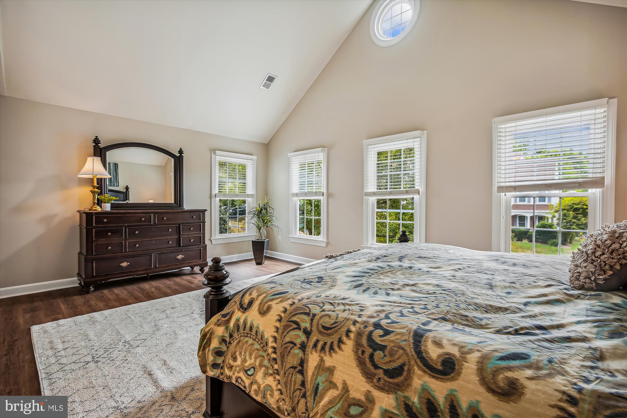 HOLLY CREST - Residential