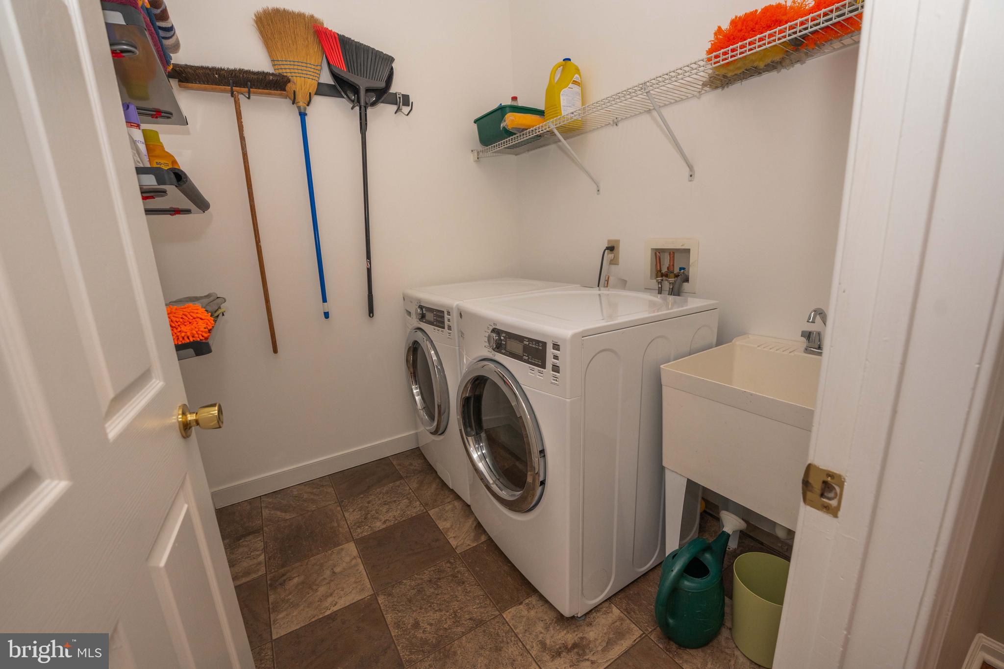 BARRINGTON ESTATES - Residential