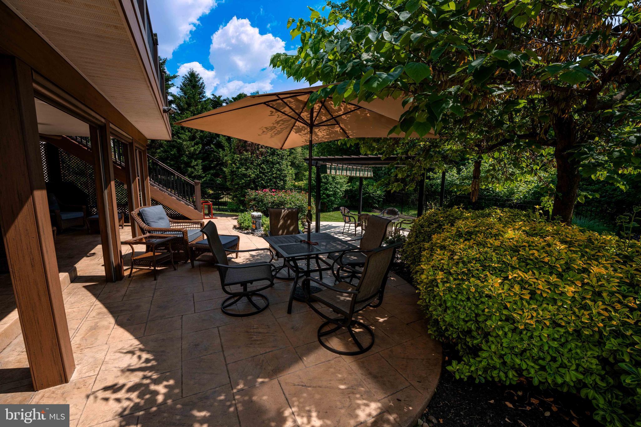 BARRINGTON ESTATES - Residential