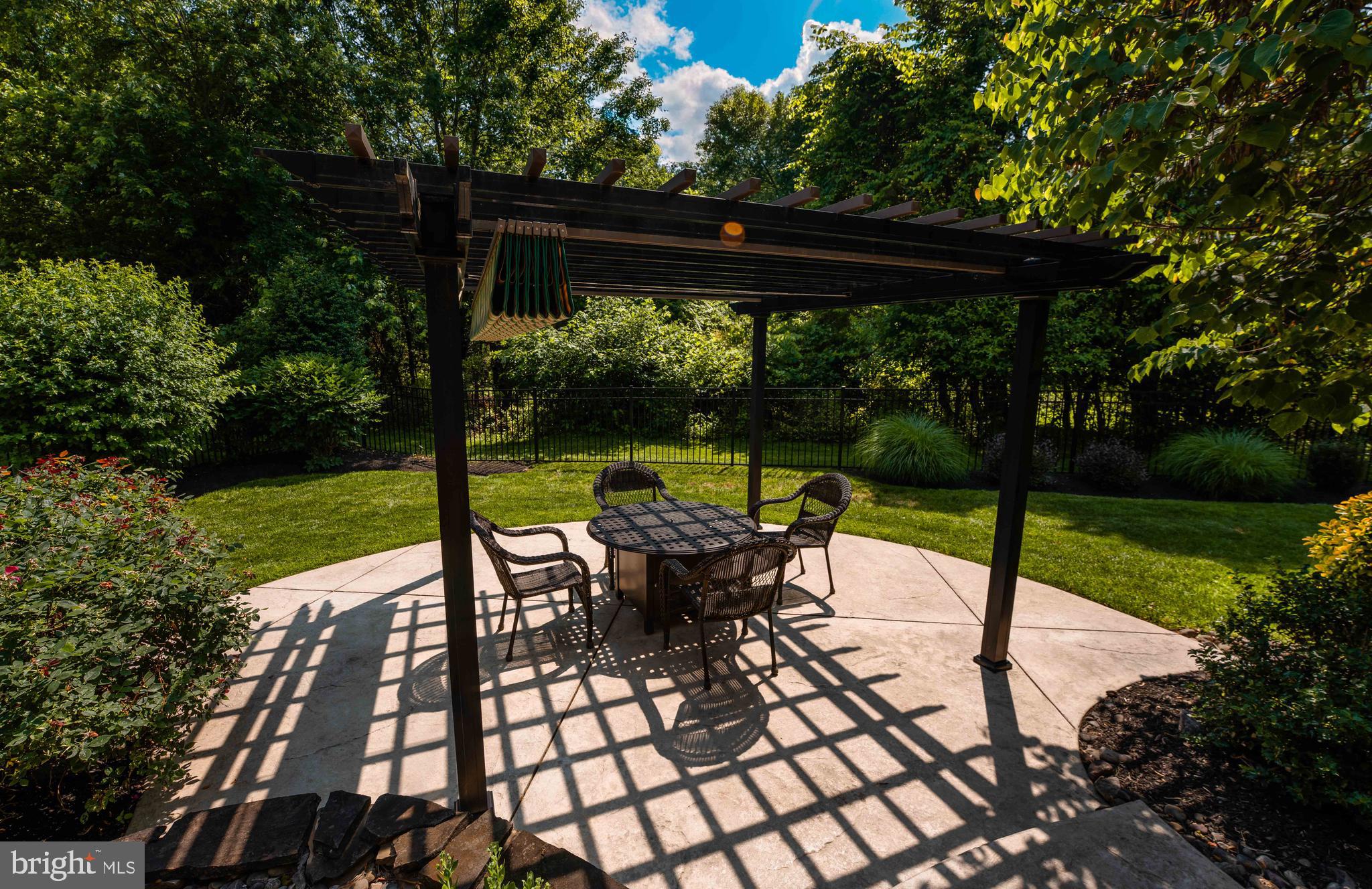 BARRINGTON ESTATES - Residential