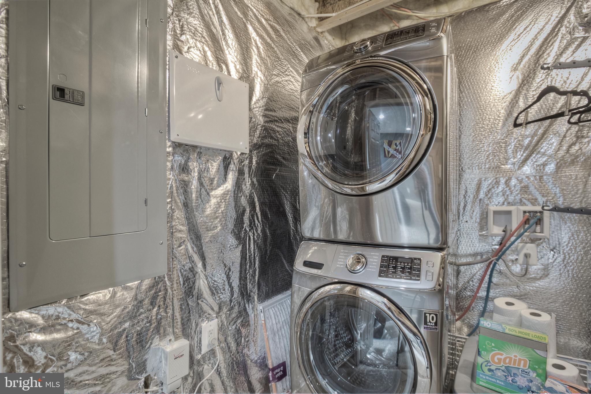 WOODSTREAM - Residential Lease