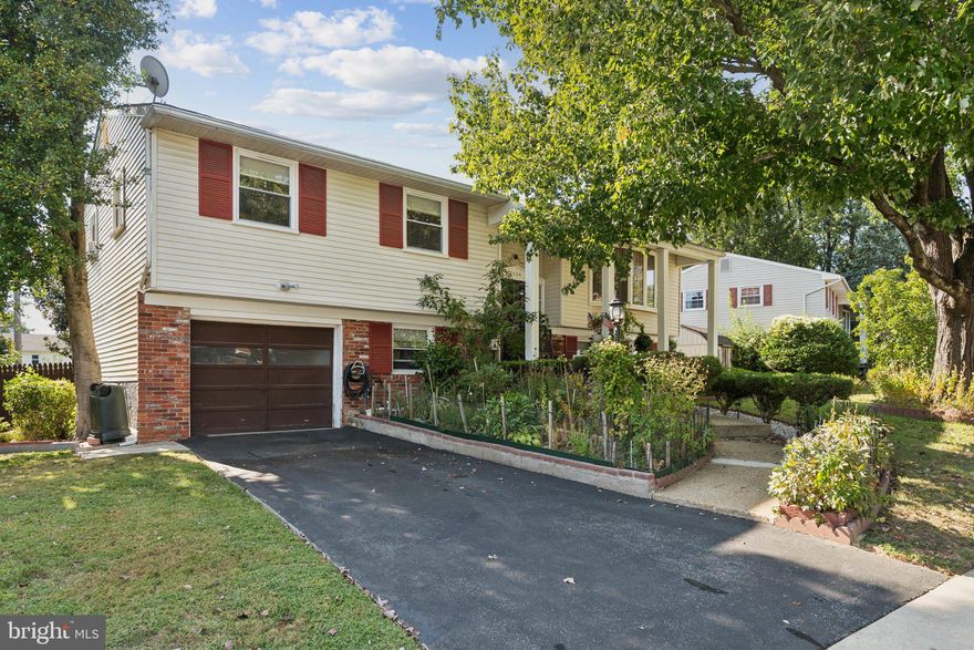 BEAUTIFUL HOME LOCATED IN THE HIGHLY DESIRABLE FOUNTAIN HILL COMMUNITY NOW AVAILABLE. BEAUTIFUL PRIVATE LOT WITH FULLY FENCED IN YARD WITH STUNNING GARDEN, MATURE TREES, AND OUTDOOR SPACE WHICH INCLUDES LARGE REAR DECK AND BLUESTONE PATIO - GREAT FOR ENTERTAINING. 4 BEDROOMS WITH 2.5 BATHROOMS. GLISTENING WOOD FLOORING CASCADES THROUGHOUT. GRANITE COUNTERTOPS & AND SS APPLIANCES IN KITCHEN. LOADS OF NATURAL LIGHT. PRIVATE SUNROOM OFF DINING ROOM. HIGH CEILINGS. LOWER LEVEL FEATURES 4TH ROOM WITH AN ADDITIONAL SECONDARY GREAT ROOM - GREAT FOR OFFICE, PLAYROOM, OR HOME GYM. ONE CAR GARAGE. CUSTOM SHED. CLOSE PROXIMITY TO RETAIL SHOPPING, LOCAL DINING, AND ALL MAJOR HIGHWAYS. SCHEDULE A PRIVATE TOUR TODAY!