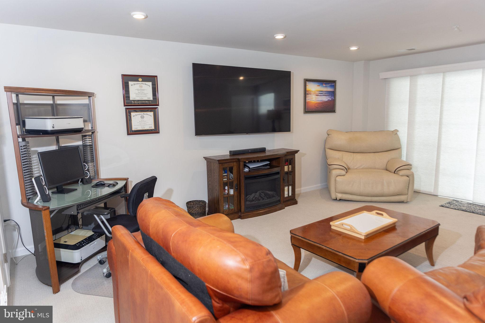 DUBLIN CROSSING - Residential