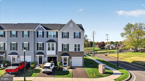 Townhouse For Sale - 172 Station Drive<br/> Bucks County, DUBLIN, PA 18917