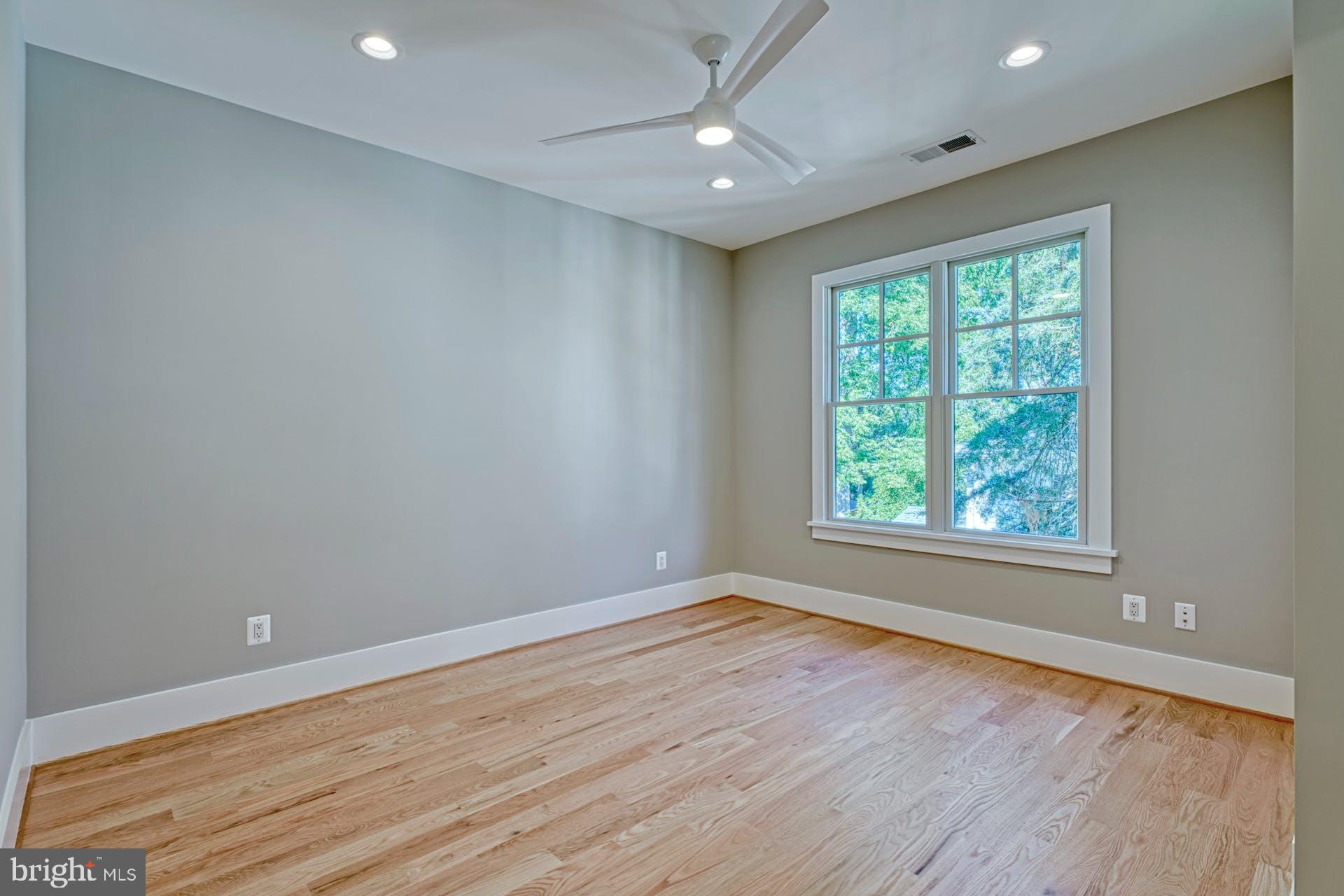 EAST FALLS CHURCH - Residential