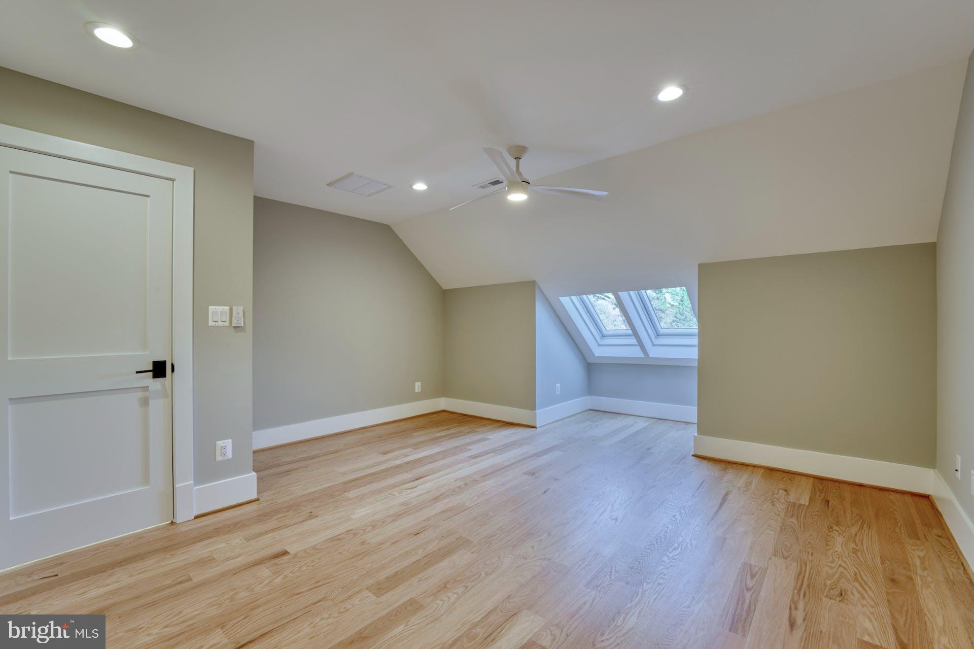 EAST FALLS CHURCH - Residential