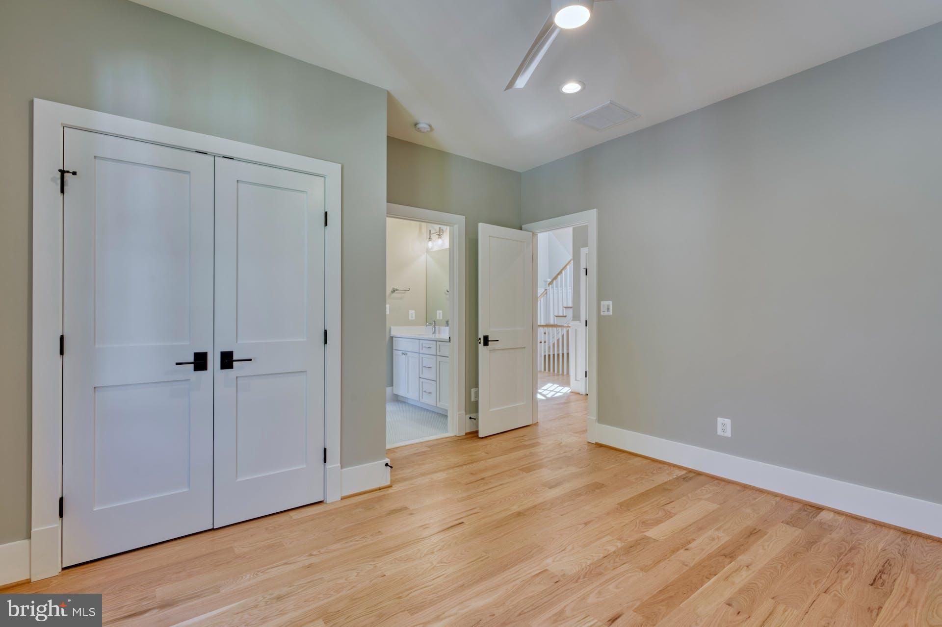 EAST FALLS CHURCH - Residential