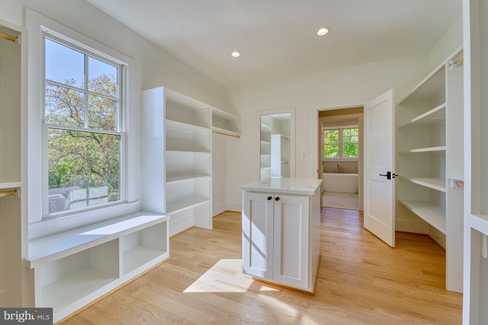 EAST FALLS CHURCH - Residential