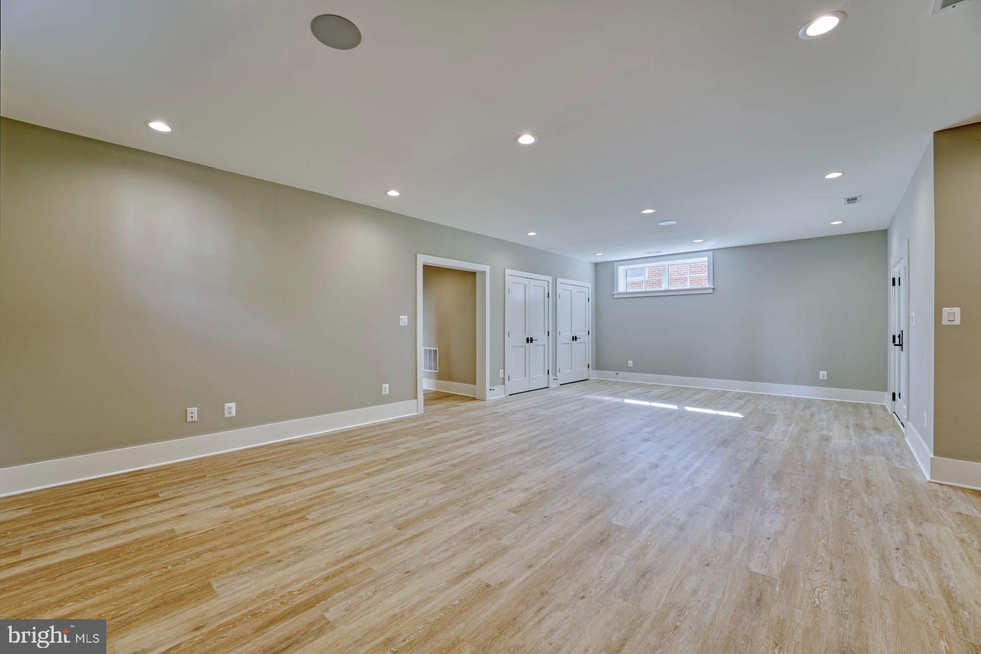 EAST FALLS CHURCH - Residential