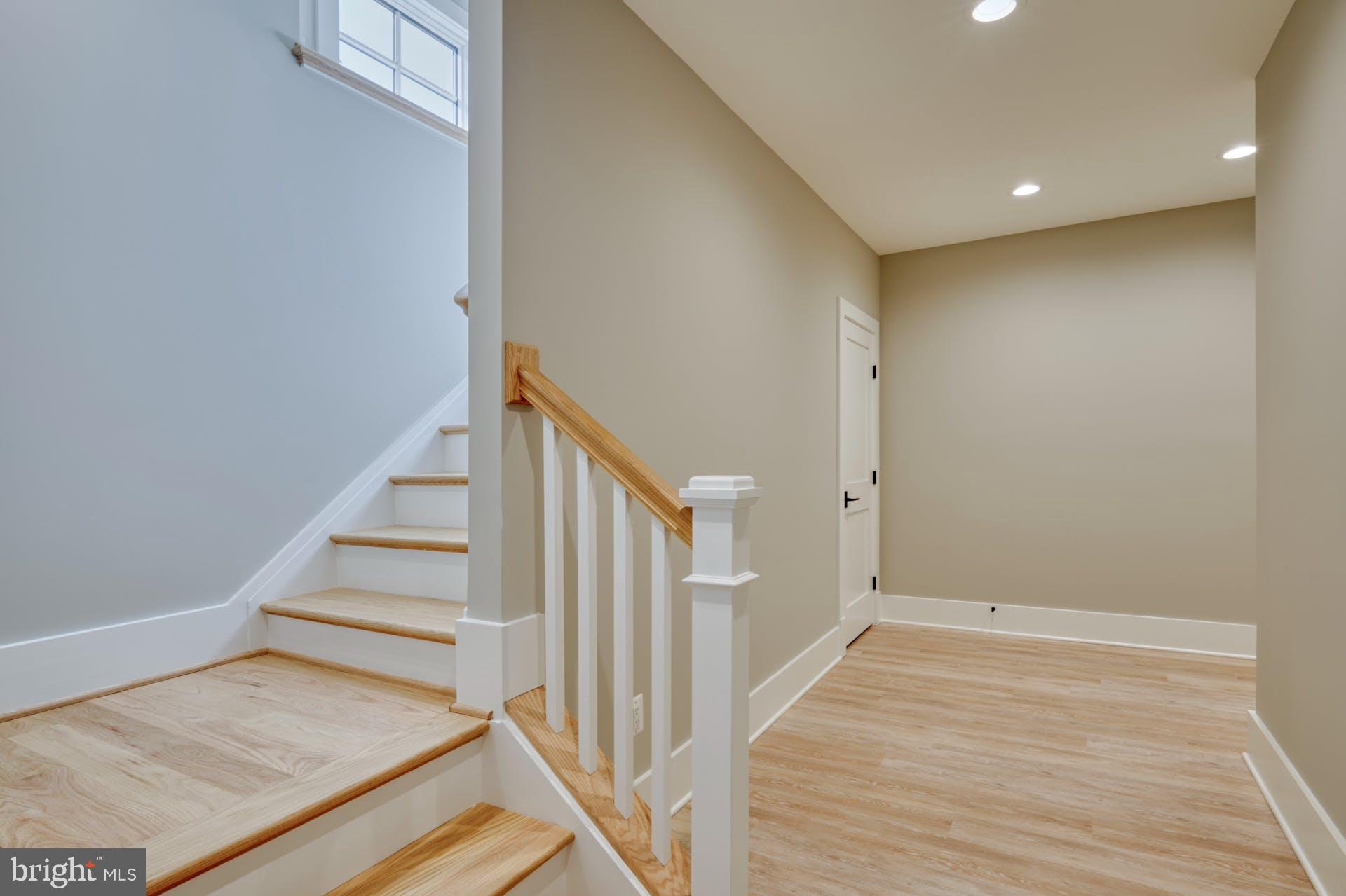 EAST FALLS CHURCH - Residential