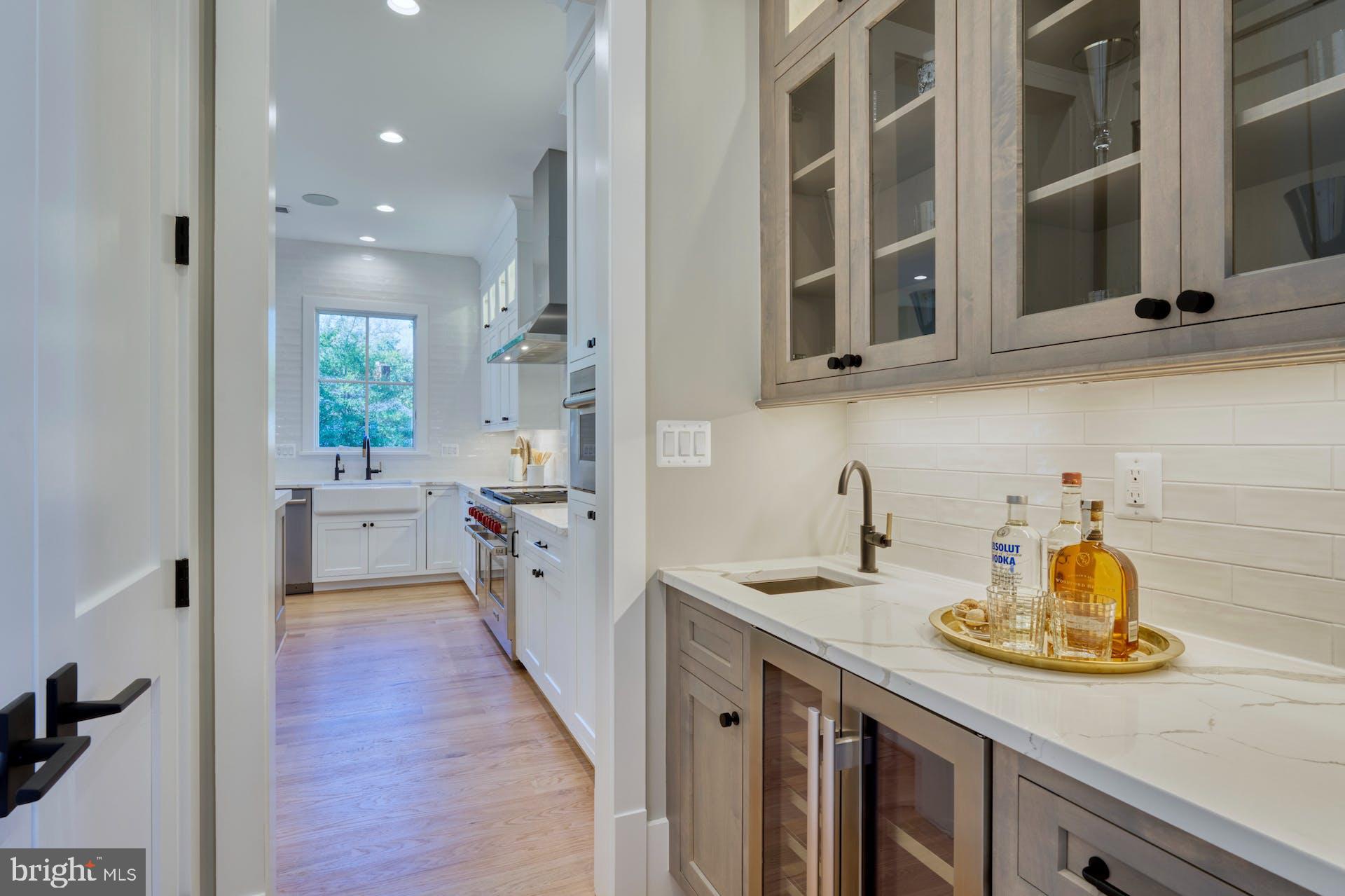 EAST FALLS CHURCH - Residential