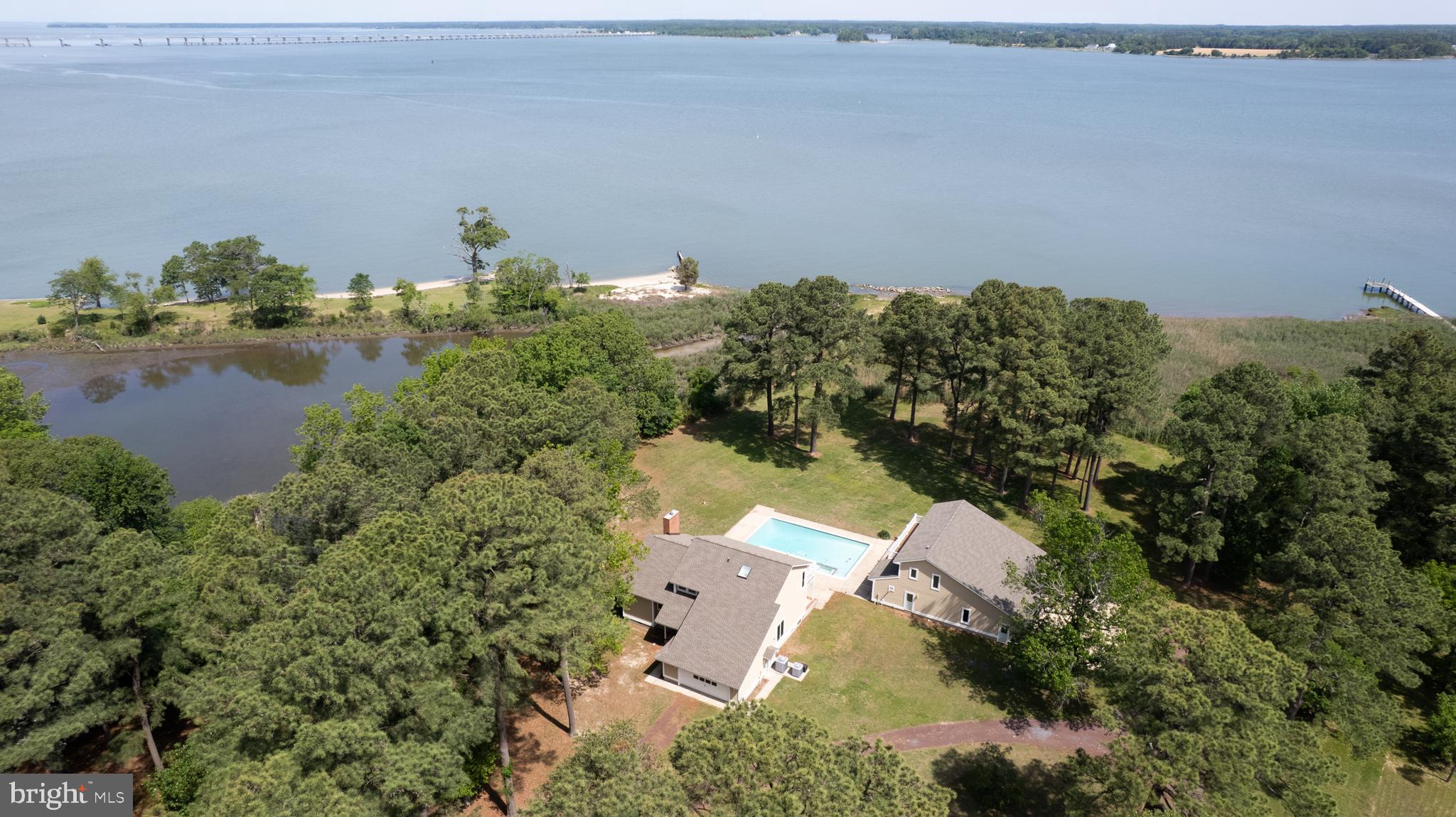 MOOSE LODGE - Residential