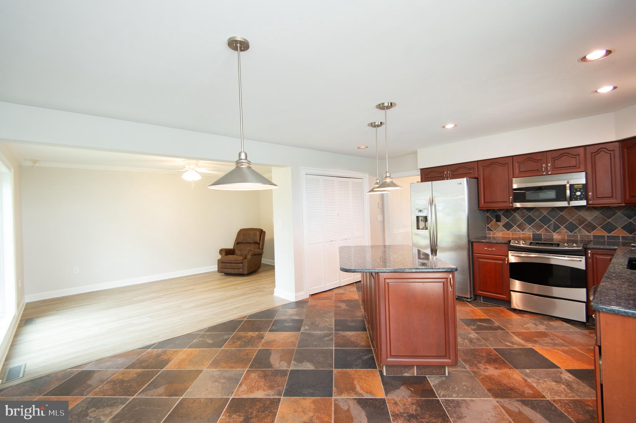 MOOSE LODGE - Residential