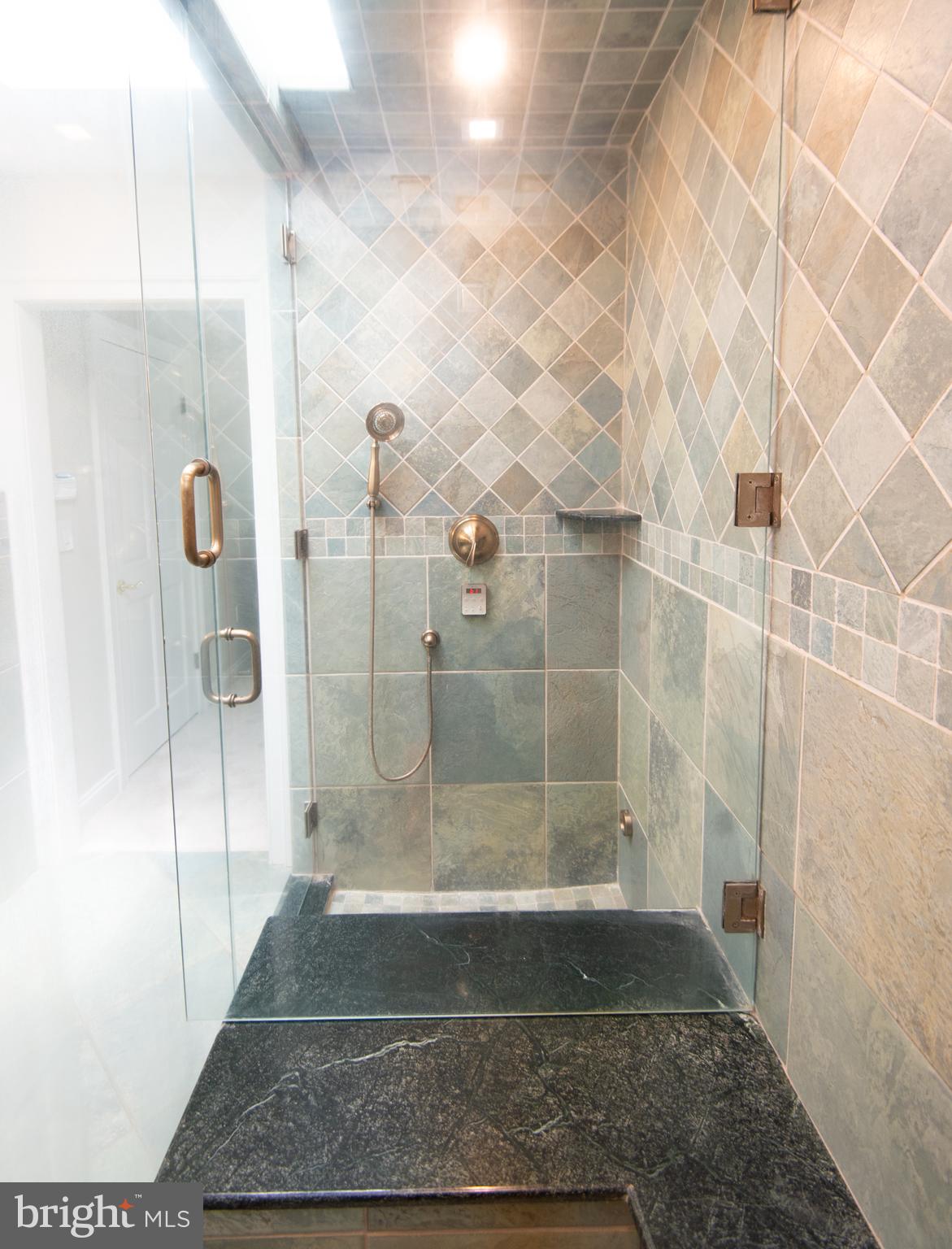 MOOSE LODGE - Residential