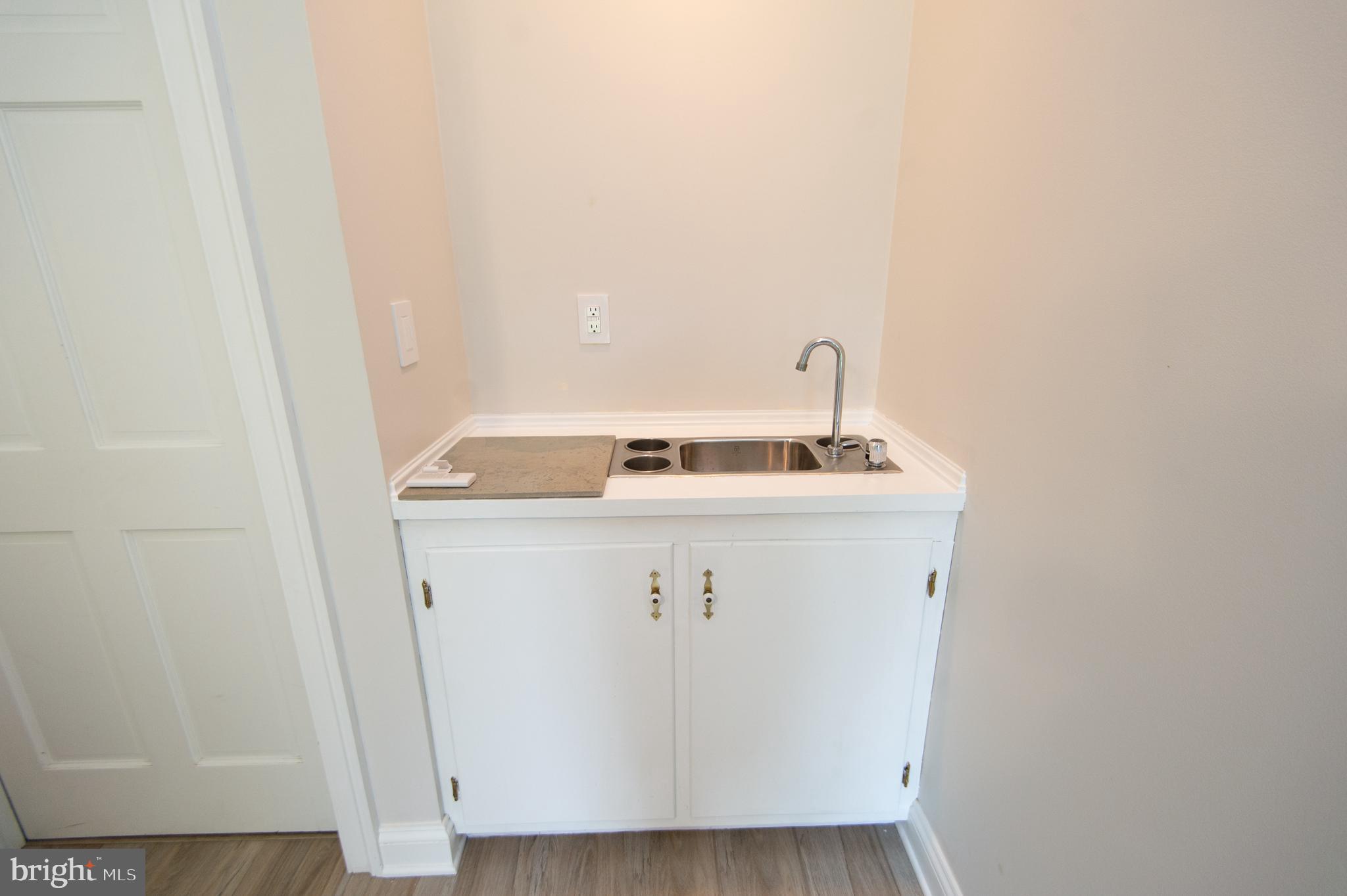 MOOSE LODGE - Residential