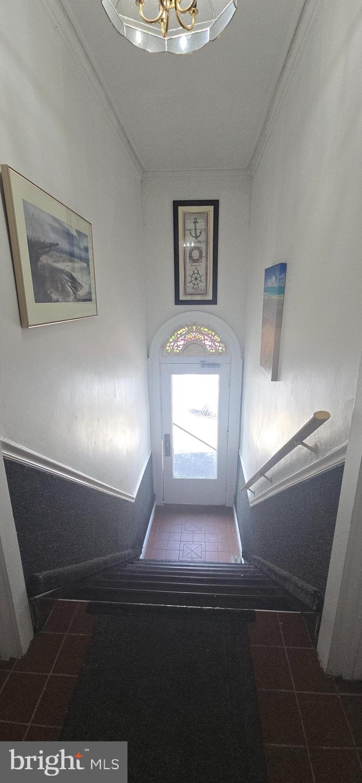 11 S OAKLAND AVENUE