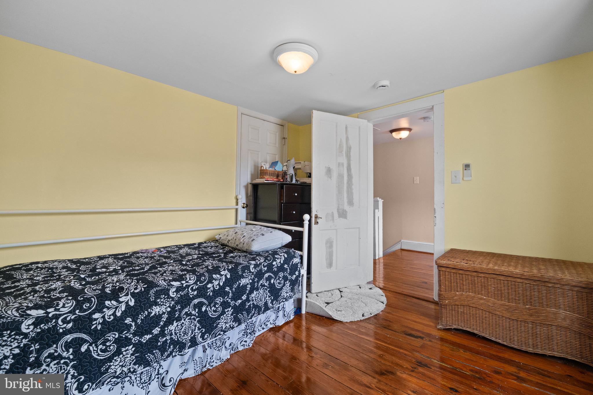 FALMOUTH - Residential