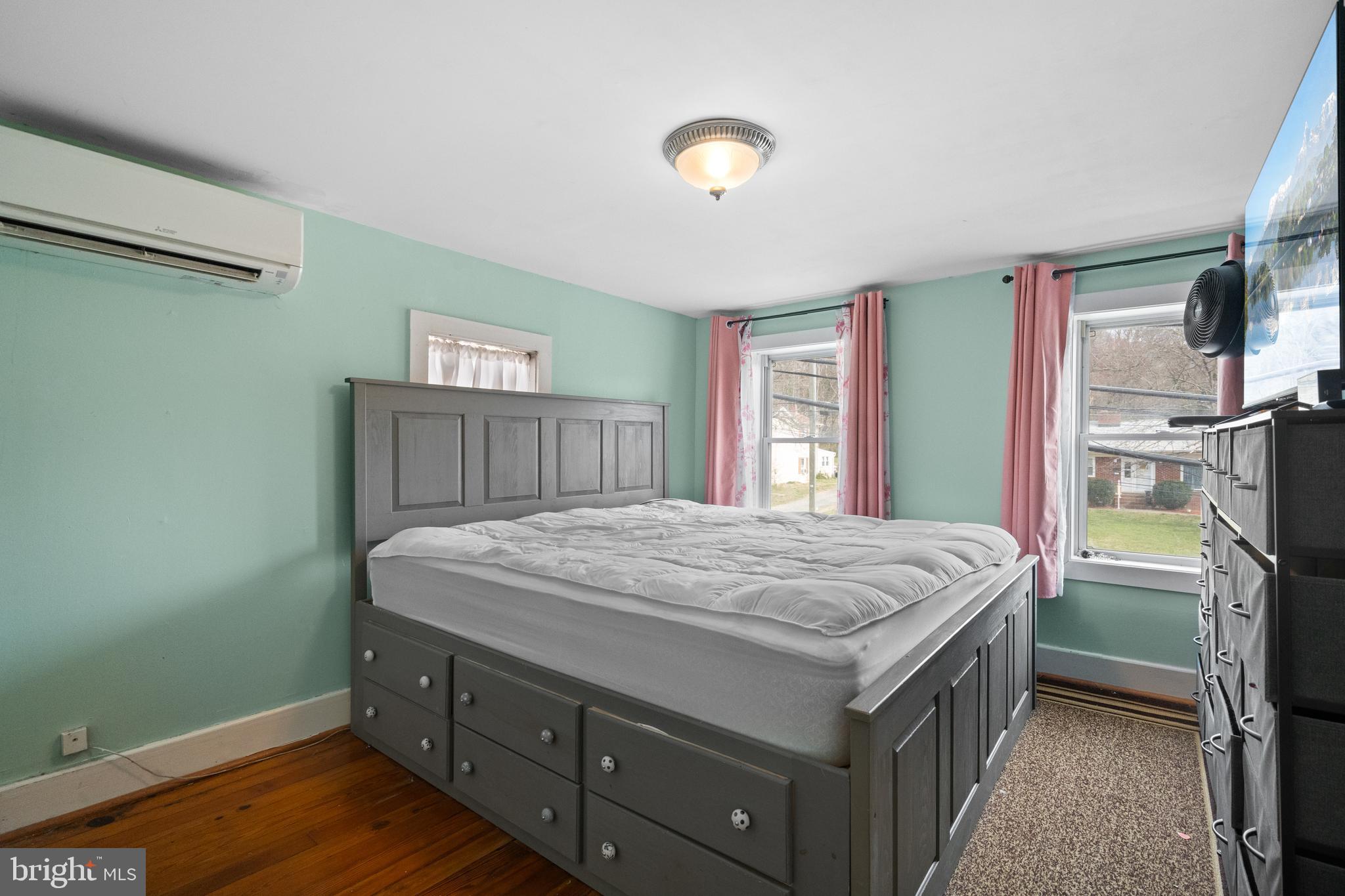 FALMOUTH - Residential