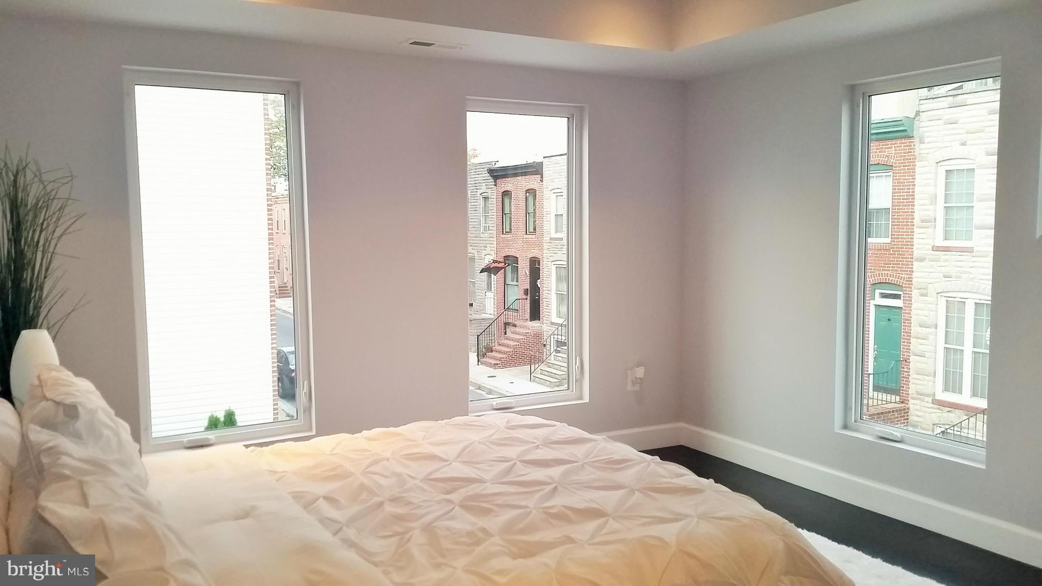 LOCUST POINT - Residential