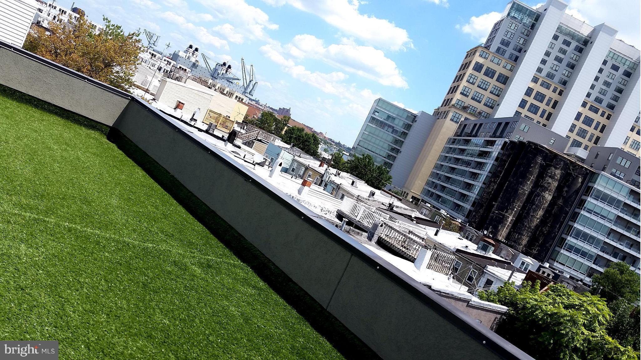 LOCUST POINT - Residential