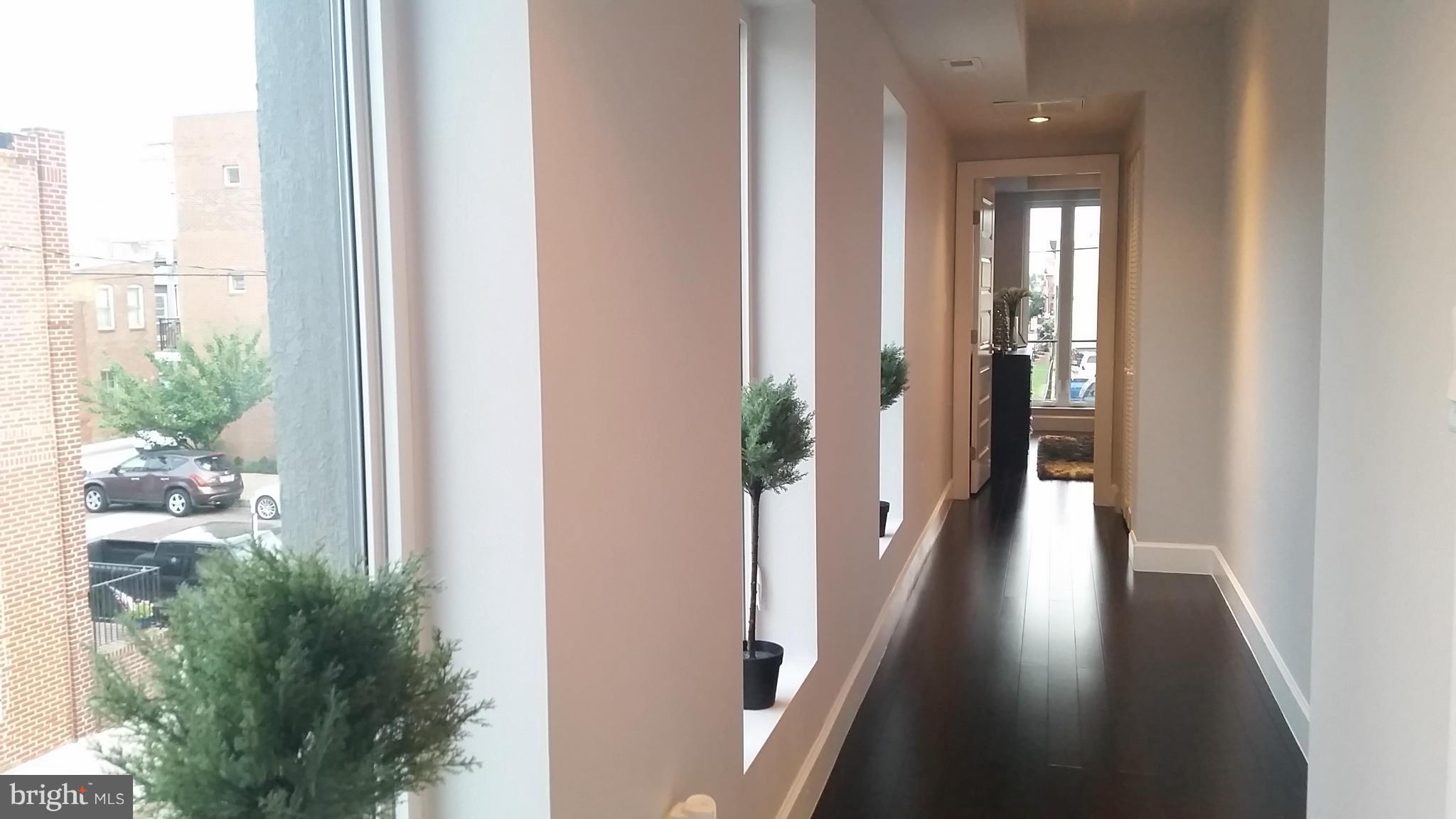 LOCUST POINT - Residential