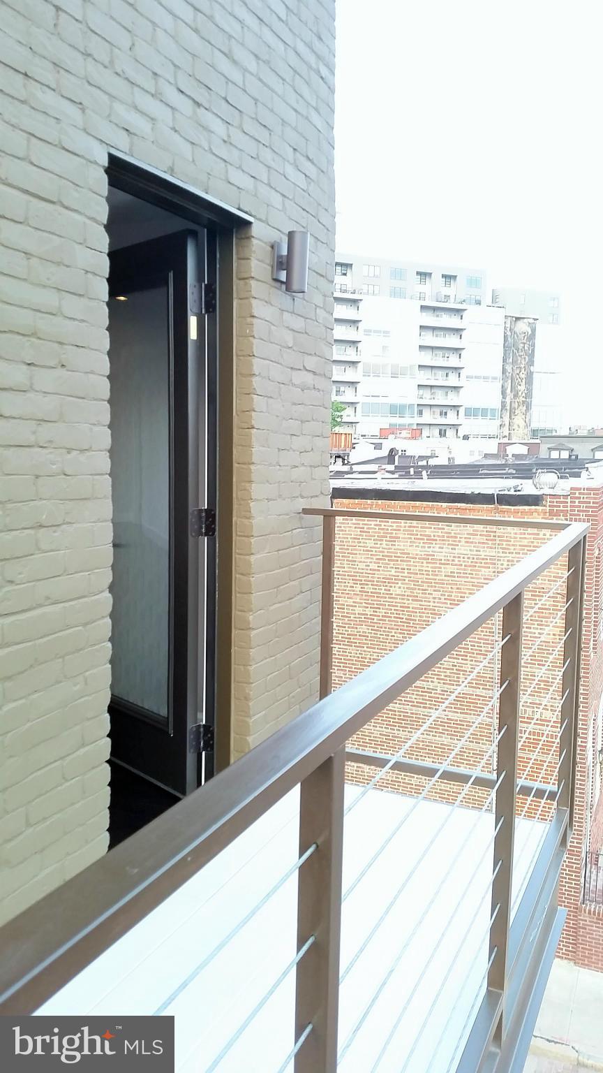 LOCUST POINT - Residential