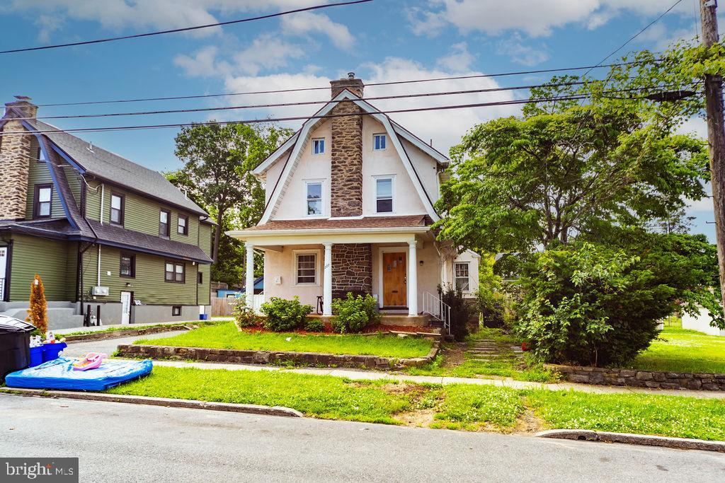 227 S FAIRVIEW AVENUE