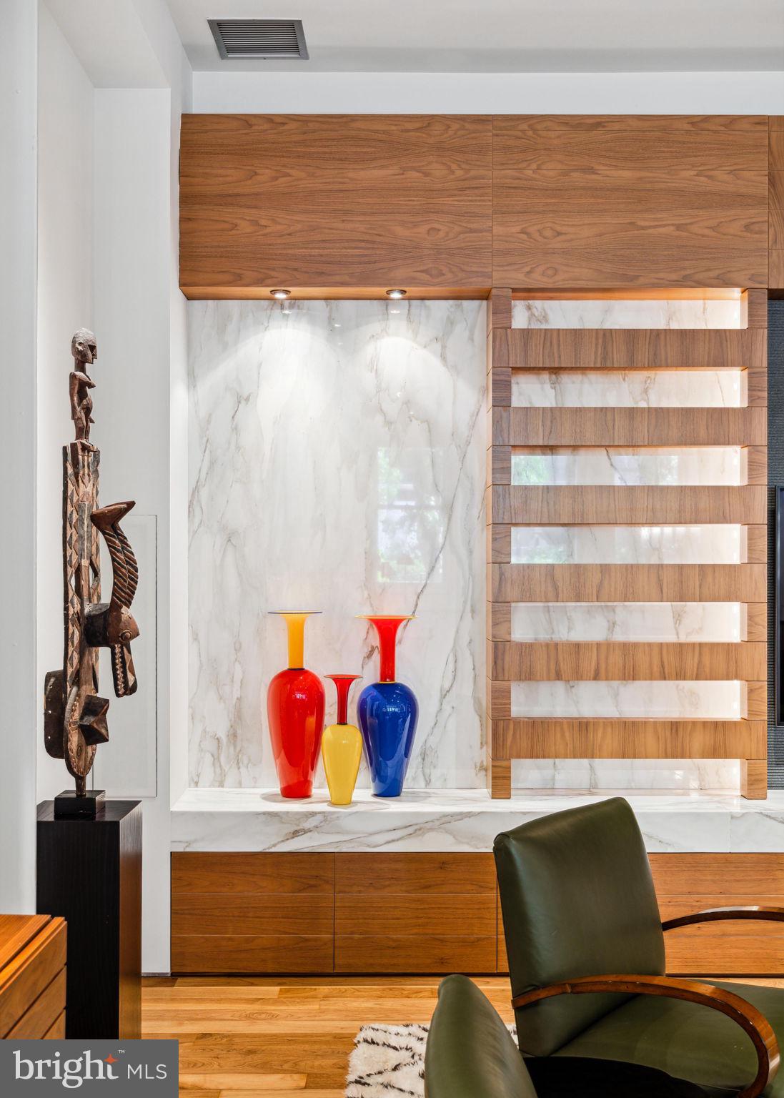 SOCIETY HILL - Residential