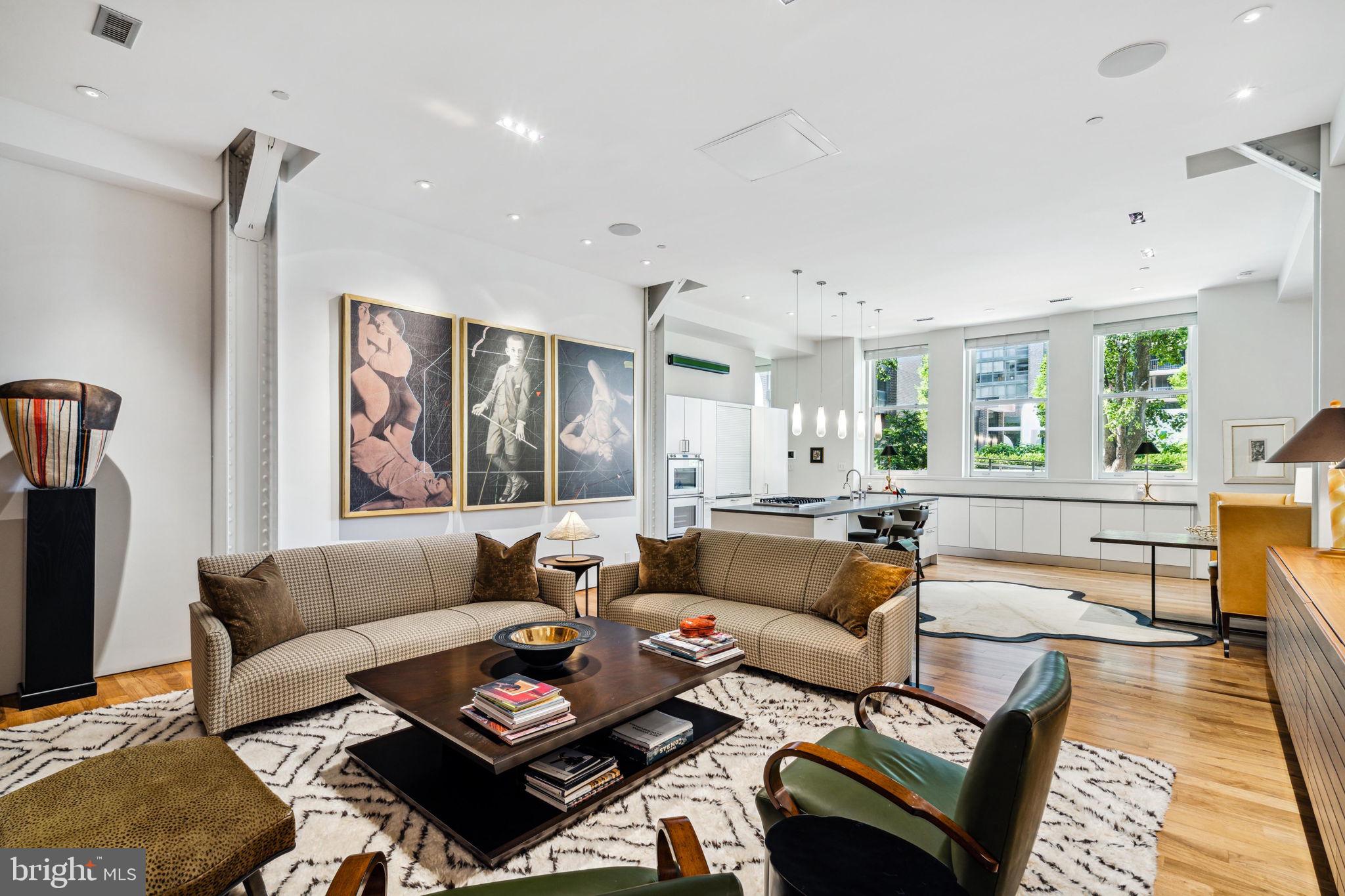 SOCIETY HILL - Residential