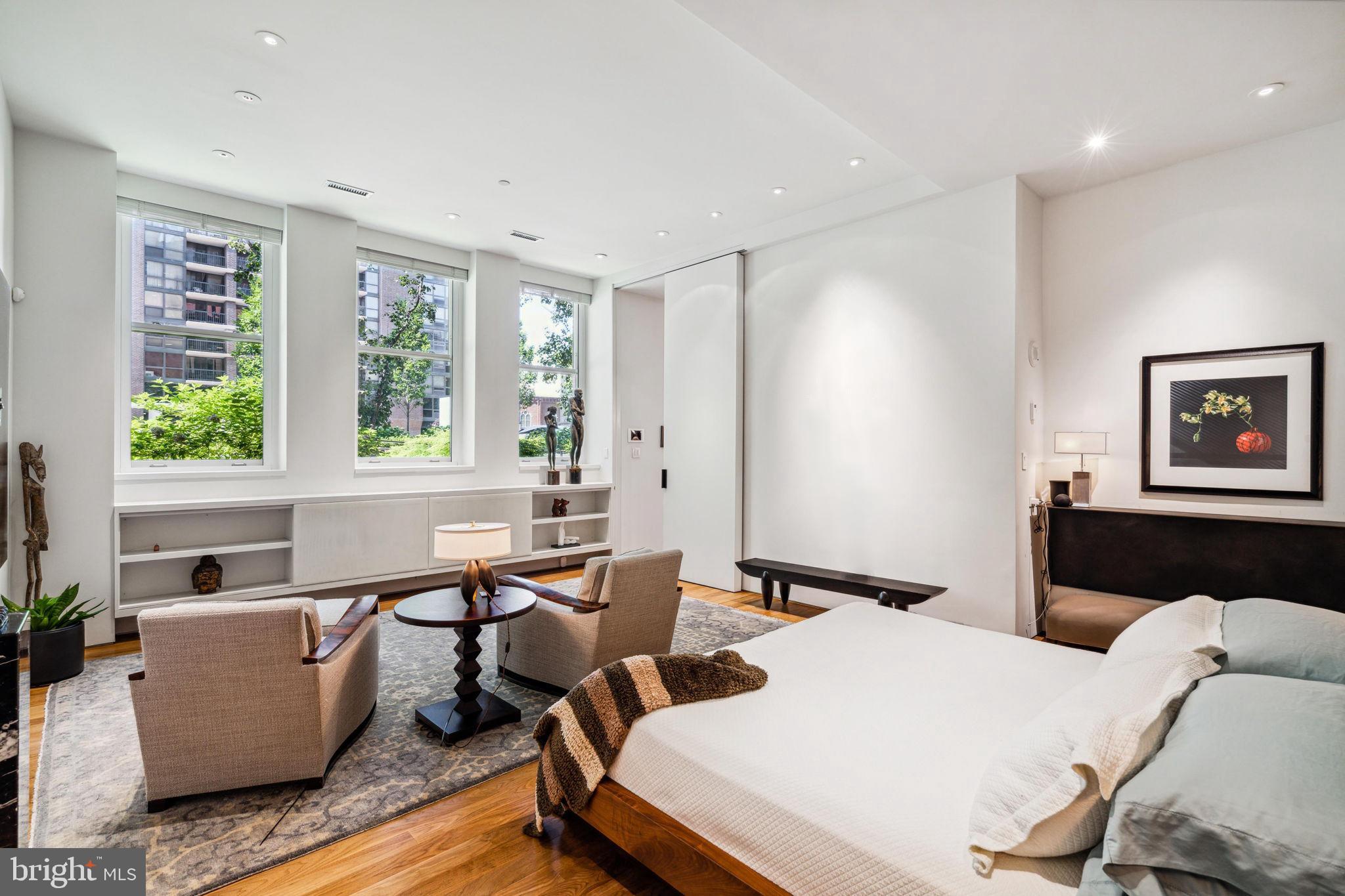 SOCIETY HILL - Residential