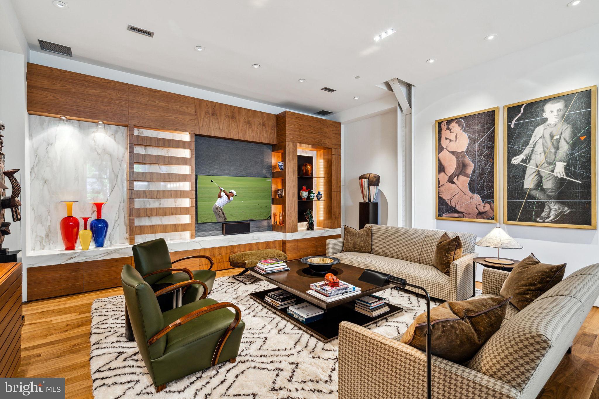 SOCIETY HILL - Residential