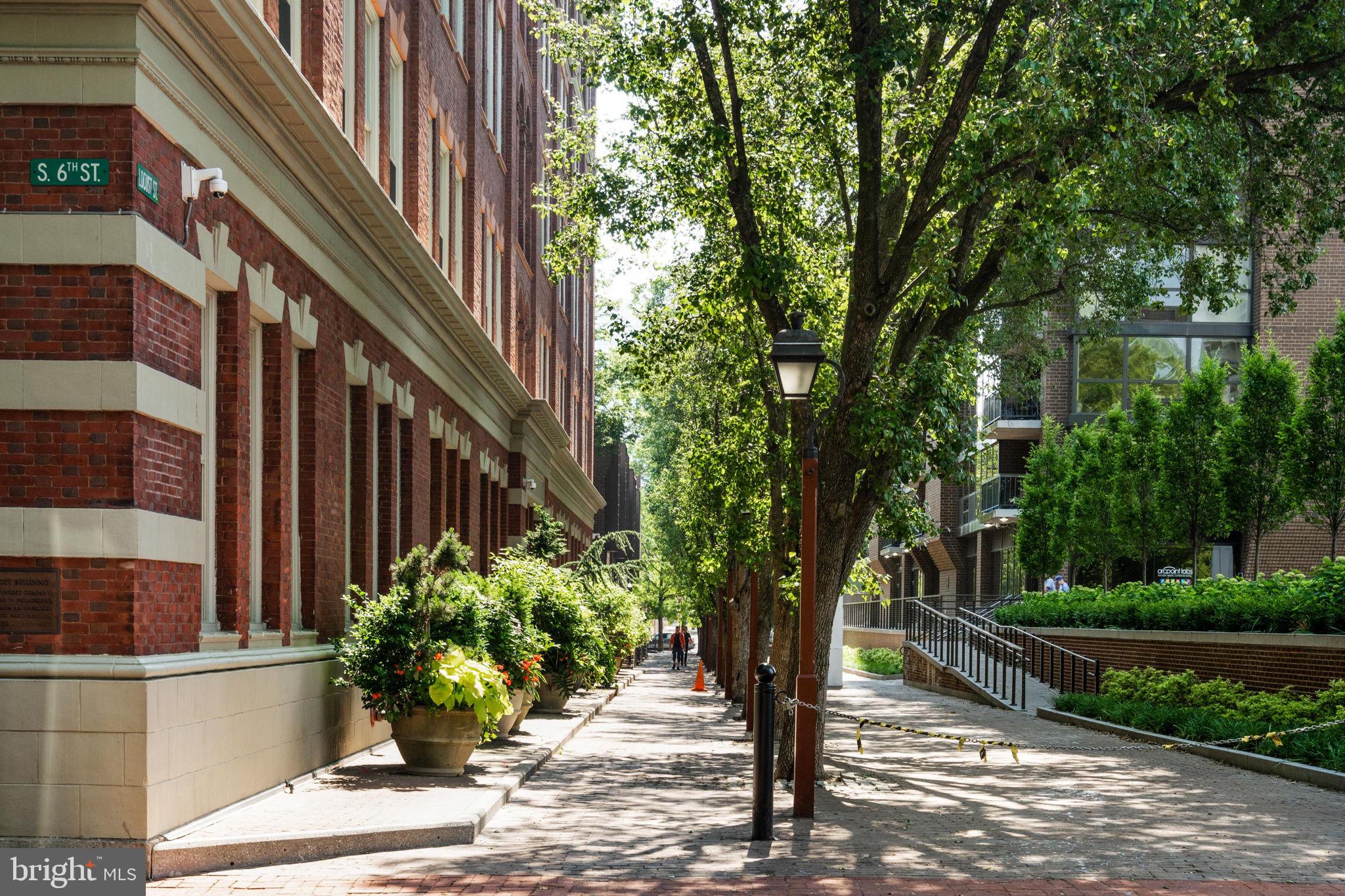 SOCIETY HILL - Residential