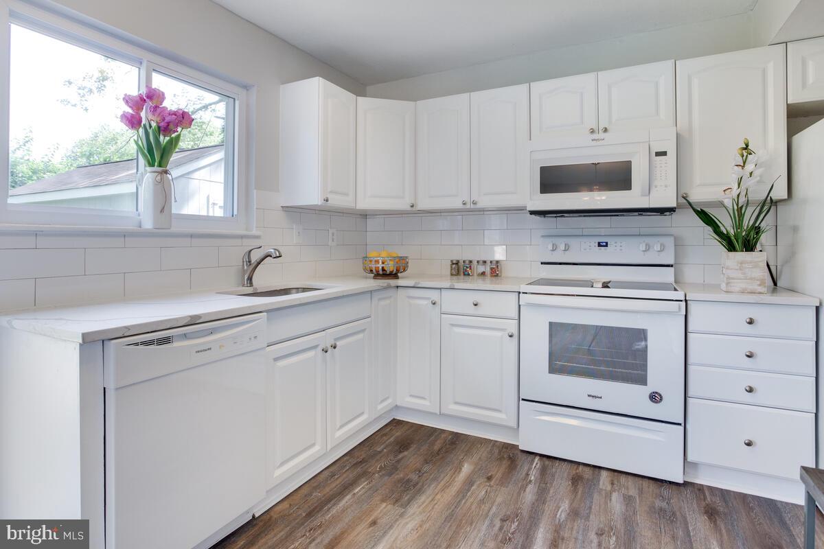 POINTER RIDGE AT COLLINGTON - Residential