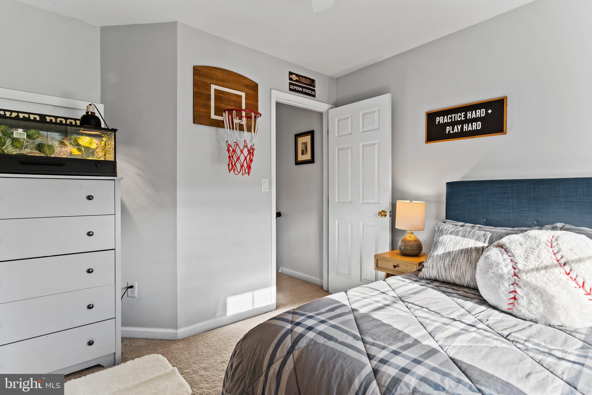 GUILFORD HILLS NORTH - Residential