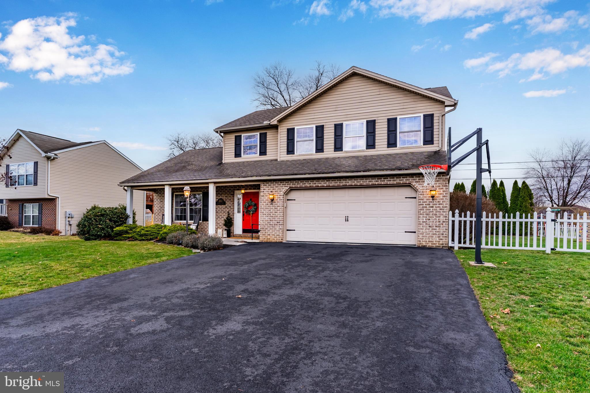 GUILFORD HILLS NORTH - Residential