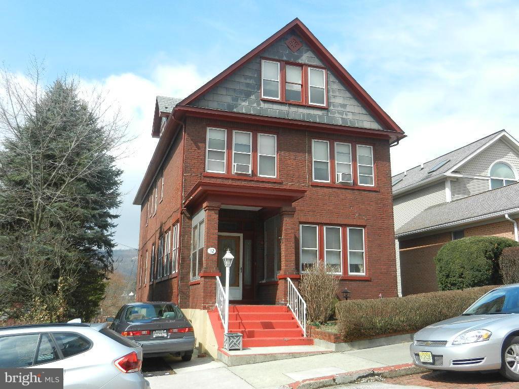 WEST SIDE - Residential