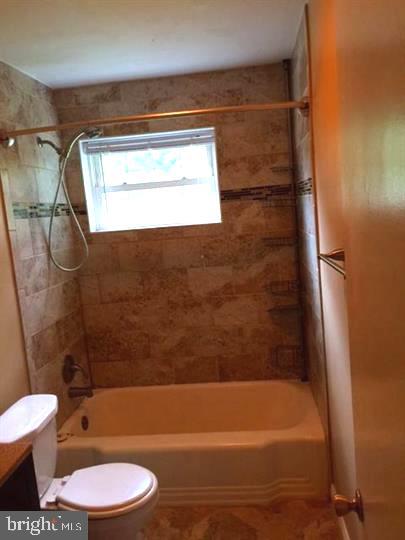 BROYHILL CREST - Residential Lease