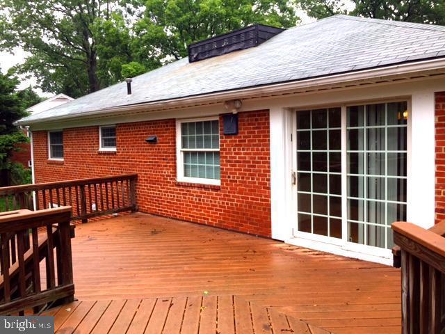 BROYHILL CREST - Residential Lease