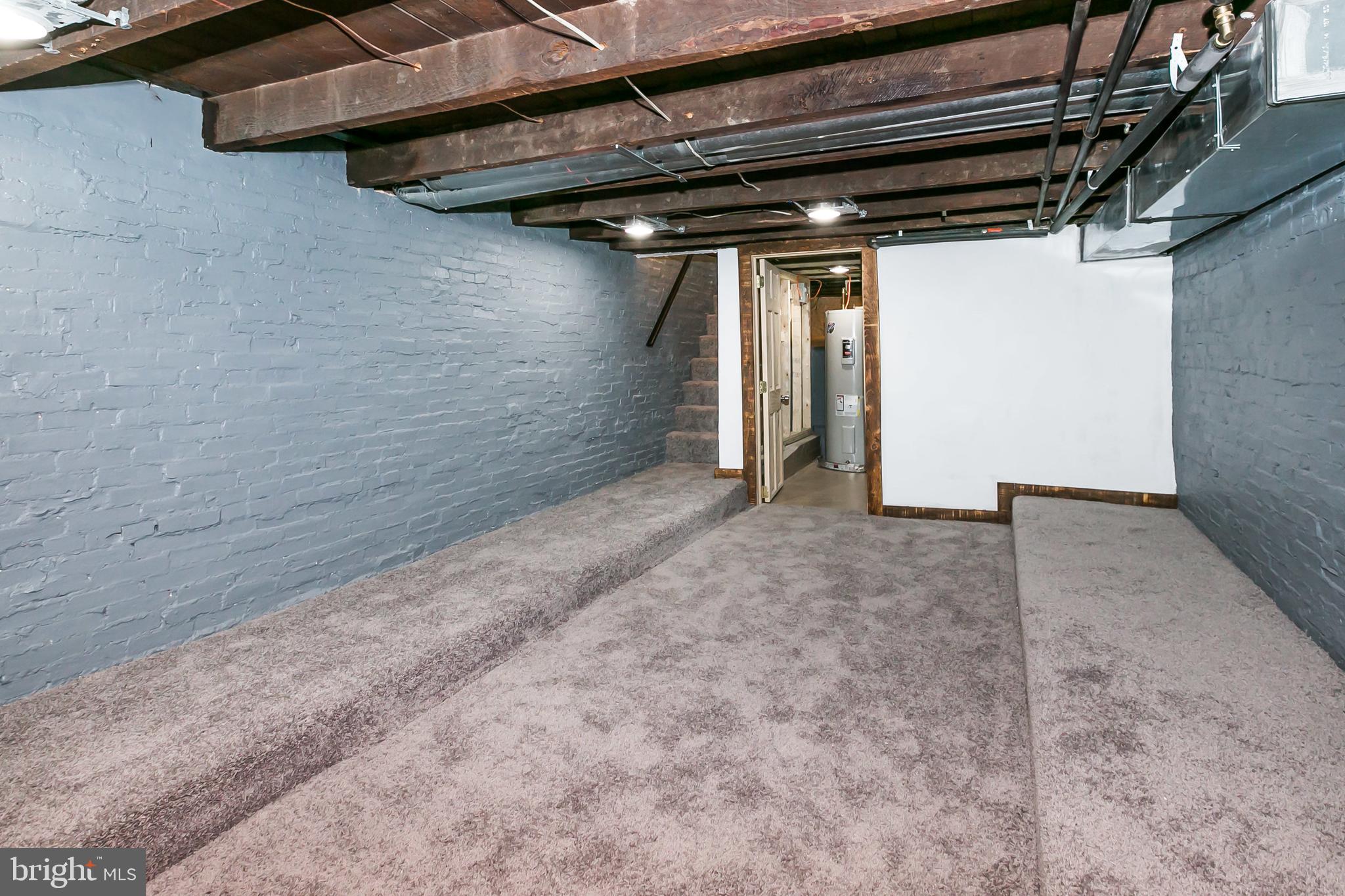 WASHINGTON VILLAGE - Residential